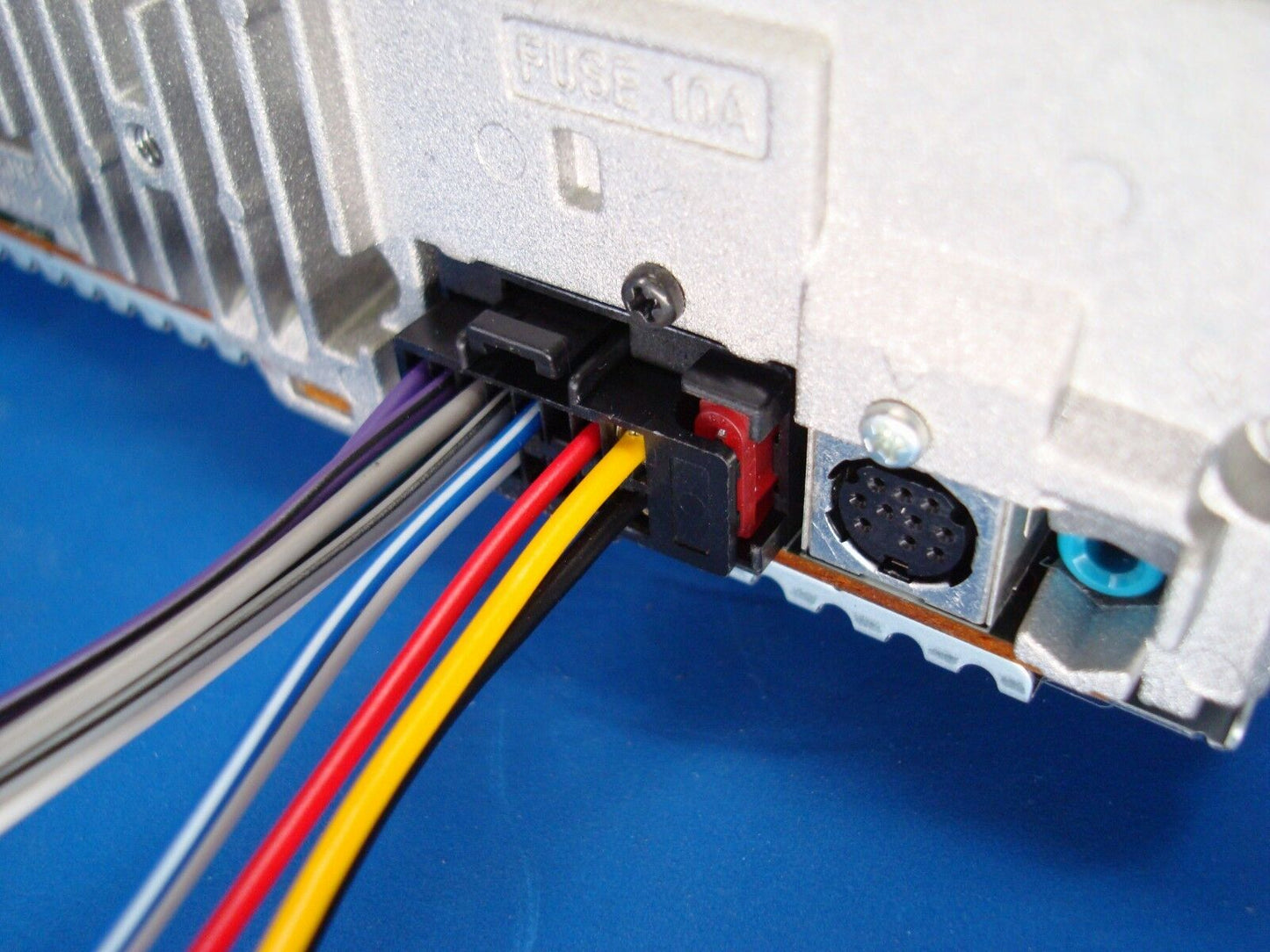 Sony 16 Pin to Universal - SY2X8-0001