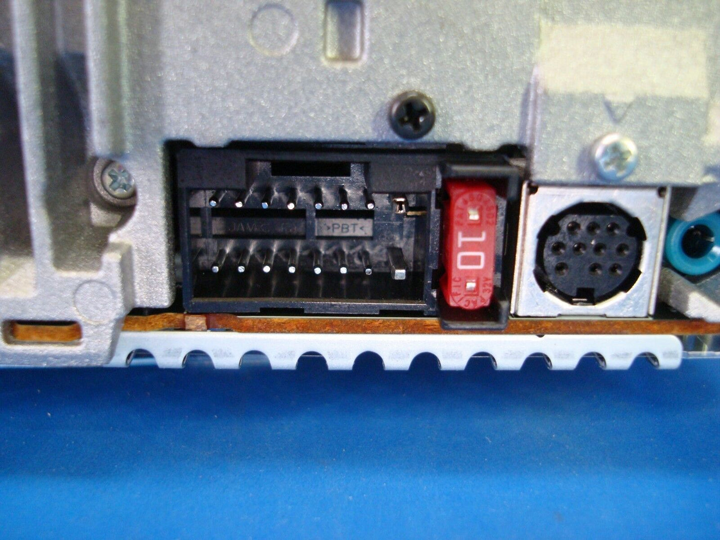 Sony 16 Pin to Universal - SY2X8-0001